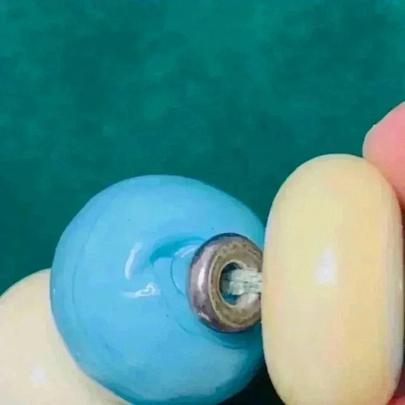 1950 S VINTAGE AQUA BLUE BEADS AND STERLING NECKLACE - Picture 5 of 5